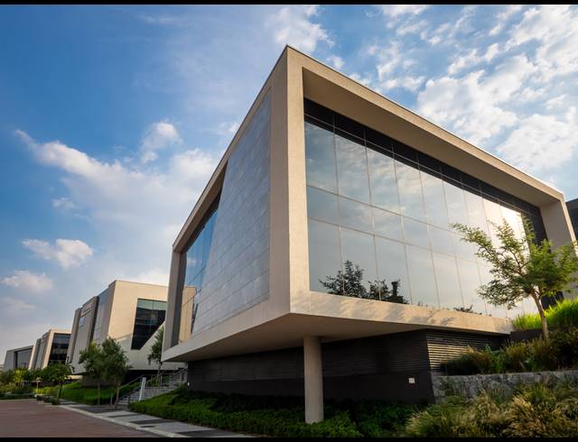 674M² OFFICE TO LET IN WATERFALL